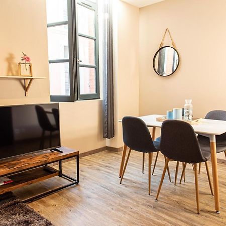 Immeuble Hyper Centre Apartment มงโตบ็อง ภายนอก รูปภาพ