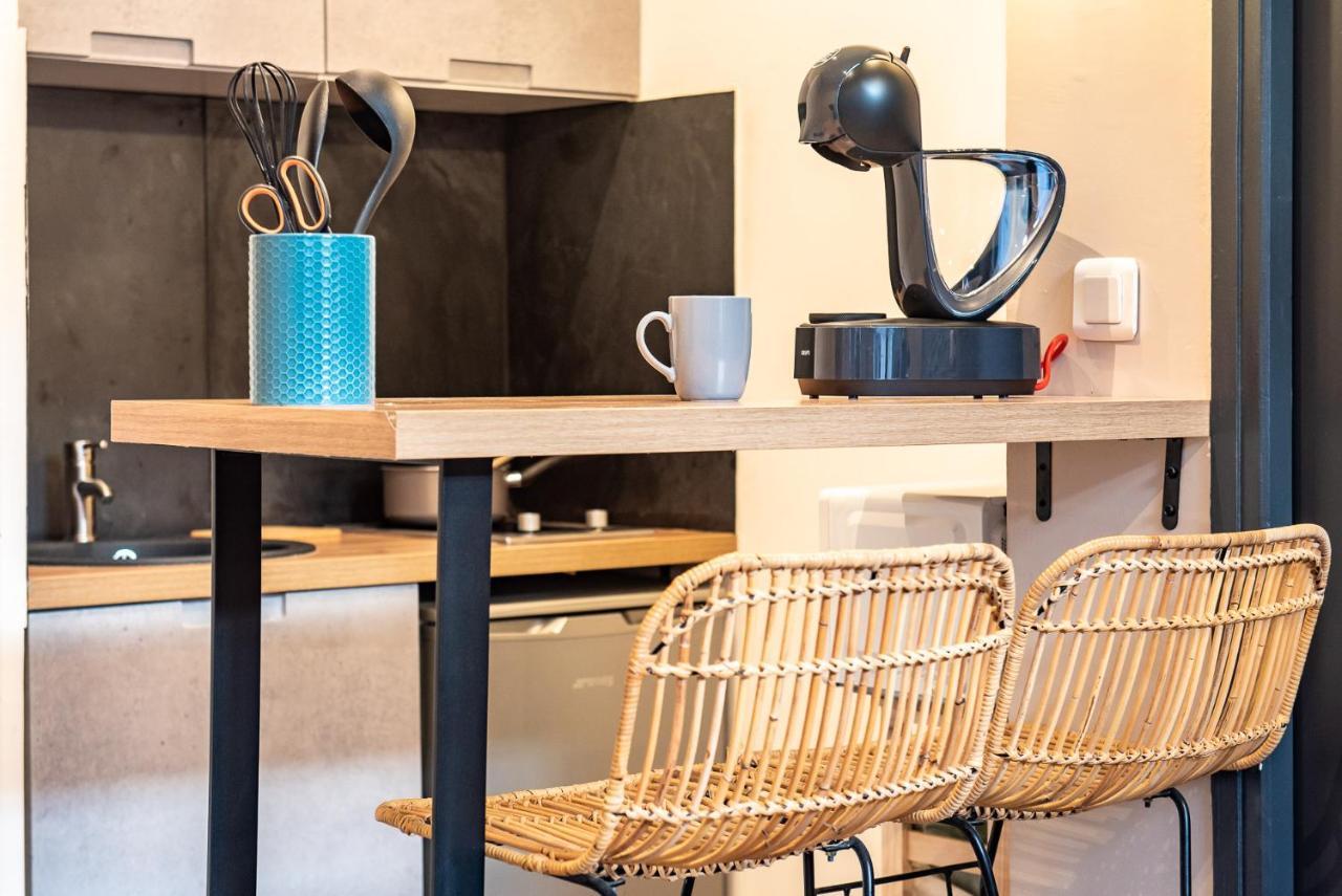 Immeuble Hyper Centre Apartment มงโตบ็อง ภายนอก รูปภาพ