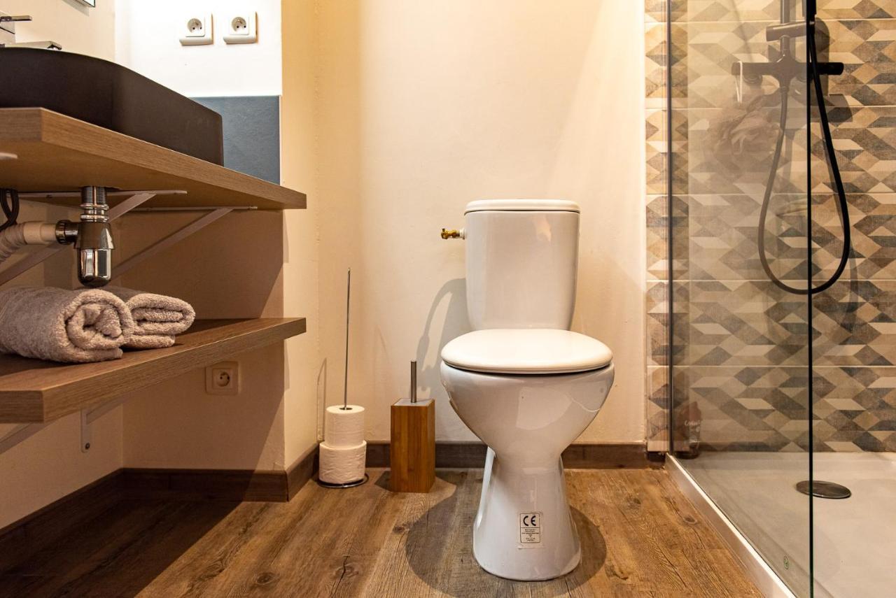 Immeuble Hyper Centre Apartment มงโตบ็อง ภายนอก รูปภาพ