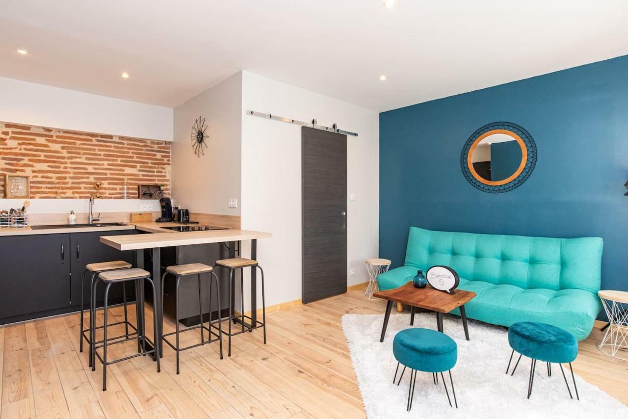 Immeuble Hyper Centre Apartment มงโตบ็อง ภายนอก รูปภาพ