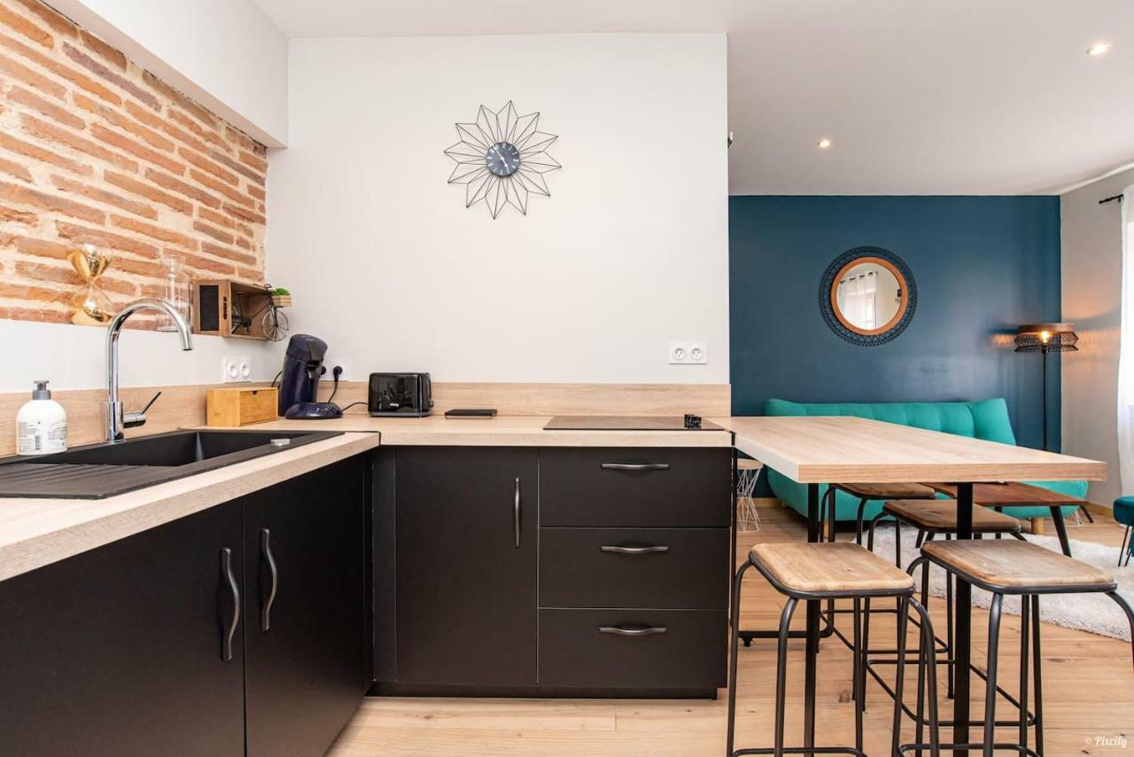 Immeuble Hyper Centre Apartment มงโตบ็อง ภายนอก รูปภาพ