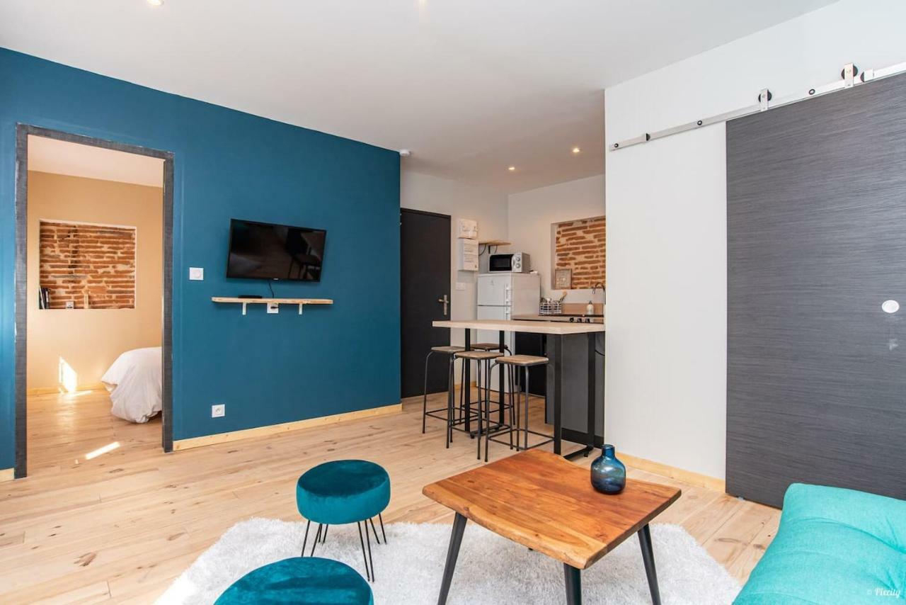 Immeuble Hyper Centre Apartment มงโตบ็อง ภายนอก รูปภาพ